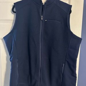 Fabletics brand women’s scrub vest!!